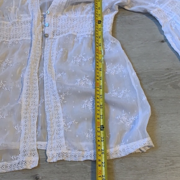 SOFT SURROUNDINGS White Floral Blouse‎ embroidered - Picture 6 of 16